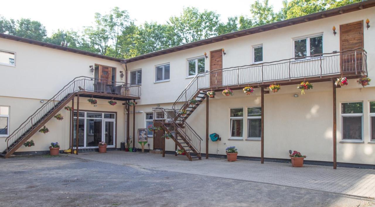 Apartment Black Der Sportschule Badura ไลป์ซิก ภายนอก รูปภาพ